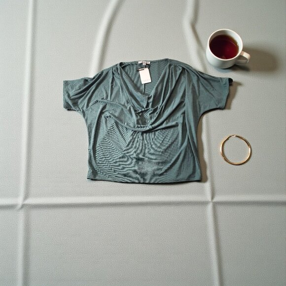 Green Envelope LA Drape Front Tee Top – Size L – NWT – Soft Modal Blend USA Made - Picture 8 of 9